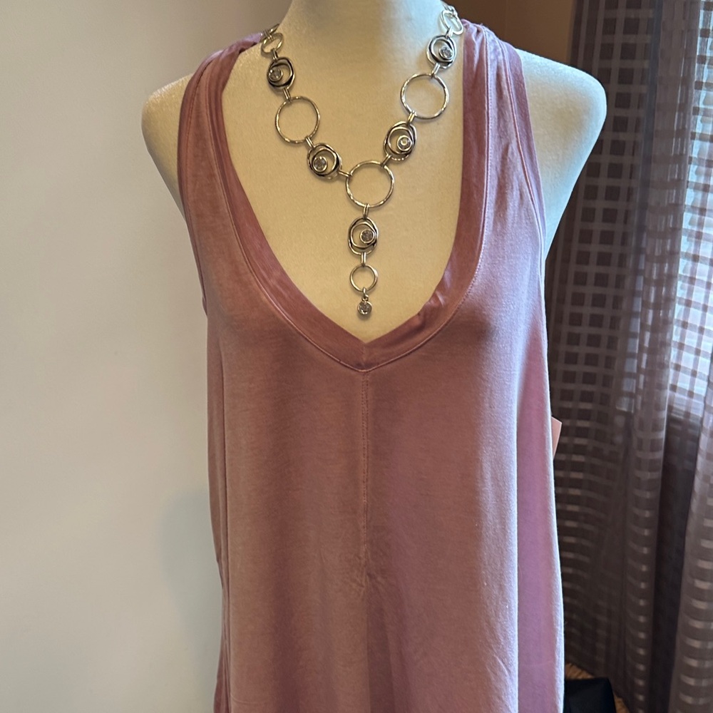 American Eagle Outfitters Dusty Rose V-Neck Tank Top